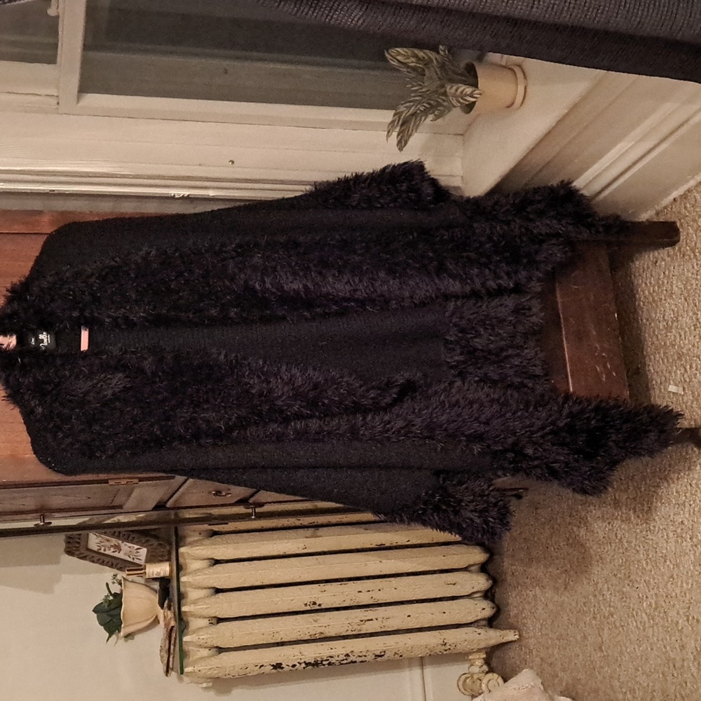 Noelle Enterprises OS Black Faux Fur Linen/Cashmere Blend Poncho/wrap